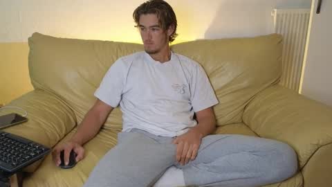 Alex83530 online show from October 2025 08:33:01 AM