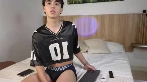 Snapshot of alex__fire_ chatting on October 2025 03:45:01 PM alex online show from October 2025 03:45:01 PM