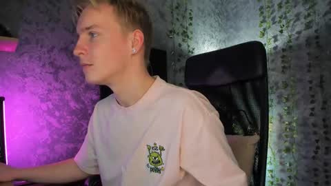 your Alex online show from November 2025 07:01:01 AM