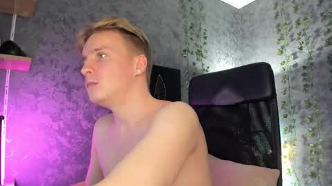 your Alex online show from November 2025 07:07:02 PM