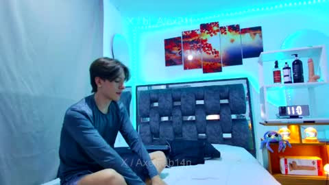 Snapshot of alex_and_fabian chatting on April 2026 03:46:01 AM sneider online show from April 2026 03:46:01 AM