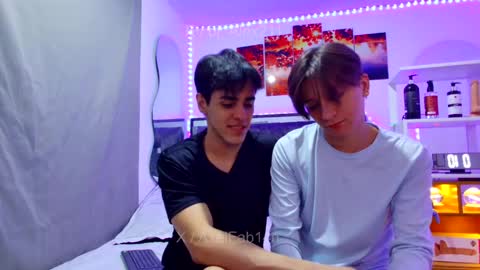 Snapshot of alex_and_fabian chatting on April 2026 03:32:02 AM sneider online show from April 2026 03:32:02 AM