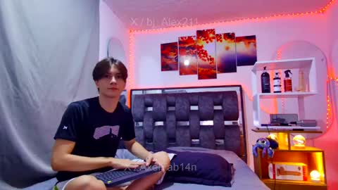Snapshot of alex_and_fabian chatting on May 2026 01:21:02 AM sneider online show from May 2026 01:21:02 AM