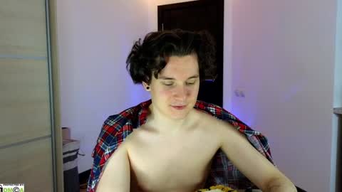 Snapshot of alex_candy_pump chatting on January 2025 03:41:02 AM FAVORITE online show from January 2025 03:41:02 AM