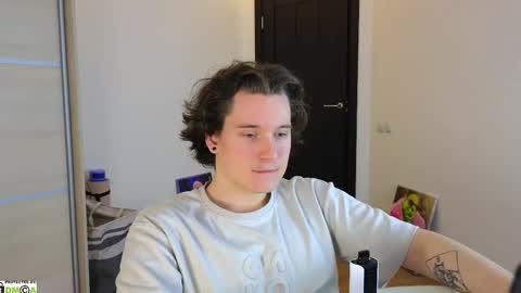 Snapshot of alex_candy_pump chatting on March 2025 04:08:02 AM FAVORITE online show from March 2025 04:08:02 AM