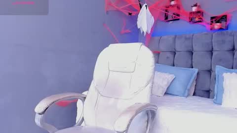 alex online show from October 2025 12:17:02 PM