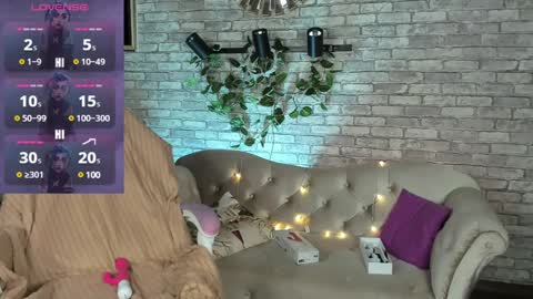 alex_howell online show from January 2025 08:37:02 PM