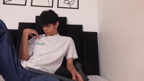 alex_mark_ online show from February 2026 01:44:01 PM