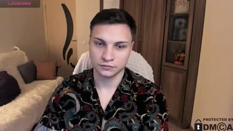 alex_milson online show from November 2025 05:25:01 PM