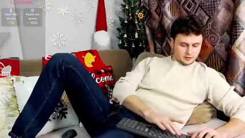 Snapshot of alex_onelove chatting on December 2024 03:47:02 PM Alex online show from December 2024 03:47:02 PM