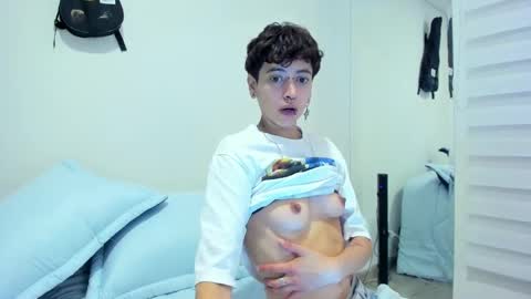 Snapshot of alex_poett chatting on January 2025 05:02:02 AM Residente0xxx online show from January 2025 05:02:02 AM