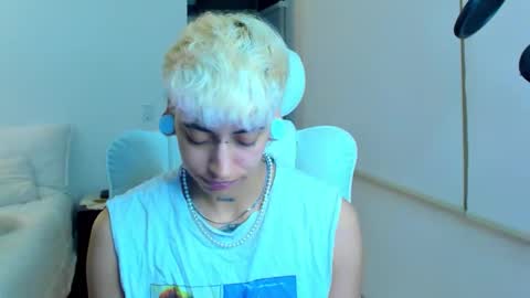 Snapshot of alex_poett chatting on November 2025 06:24:02 AM Residente0xxx online show from November 2025 06:24:02 AM