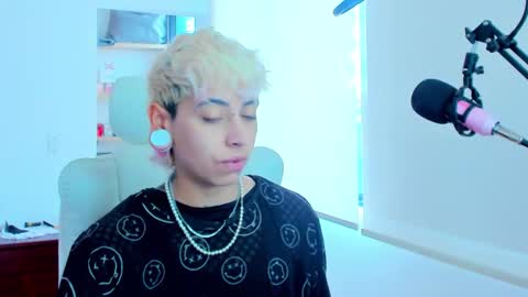 Snapshot of alex_poett chatting on November 2025 07:16:02 PM Residente0xxx online show from November 2025 07:16:02 PM