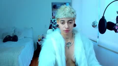 Snapshot of alex_poett chatting on February 2026 10:26:01 PM Residente0xxx online show from February 2026 10:26:01 PM