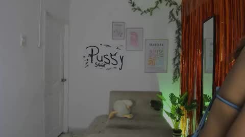 alexis online show from October 2025 06:08:02 PM