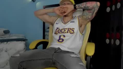 alex_sthorm online show from October 2025 03:40:01 AM