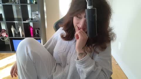 dont be afraid to click social media link its  working  just click on that  online show from October 2025 08:08:02 PM