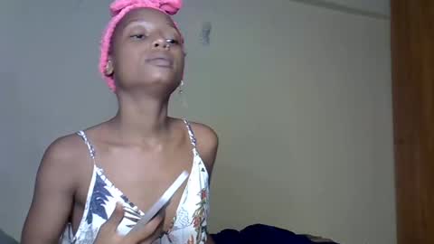 Snapshot of alexa_foxxie chatting on December 2024 07:22:02 PM Alexa online show from December 2024 07:22:02 PM