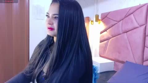 Alexandra online show from July 2026 01:15:01 PM