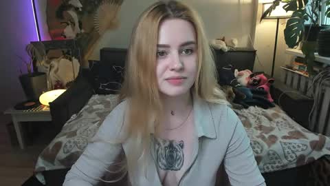 Snapshot of alexa_pirs chatting on April 2026 01:57:02 PM alexa_pirs online show from April 2026 01:57:02 PM