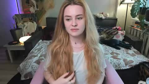 Snapshot of alexa_pirs chatting on April 2026 01:25:02 PM alexa_pirs online show from April 2026 01:25:02 PM