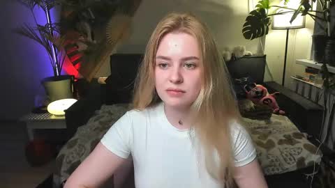 Snapshot of alexa_pirs chatting on May 2026 08:18:02 PM alexa_pirs online show from May 2026 08:18:02 PM