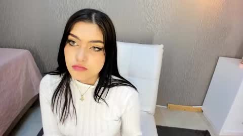 Alexa Thaylor online show from December 2024 02:33:01 PM