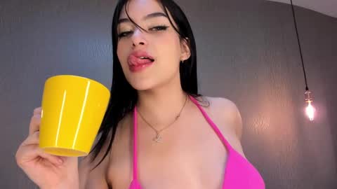 Alexa Thaylor online show from December 2024 02:44:01 PM