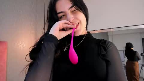 Snapshot of alexa_thaylor_ chatting on November 2025 01:55:02 PM Alexa Thaylor online show from November 2025 01:55:02 PM