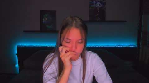 angel online show from December 2025 12:27:02 AM