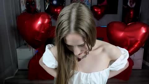 Snapshot of alexaharmon chatting on February 2025 07:44:01 PM AlexaHarmon online show from February 2025 07:44:01 PM