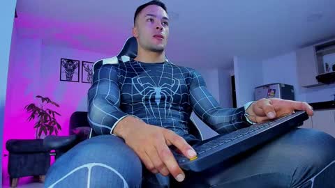 Alex Collin online show from December 2024 01:18:02 PM