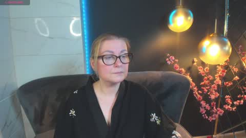 Alexandra online show from December 2024 08:01:02 PM