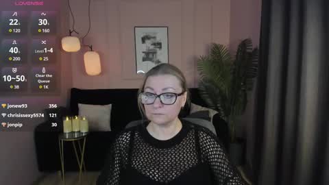 Alexandra online show from March 2025 06:40:02 AM