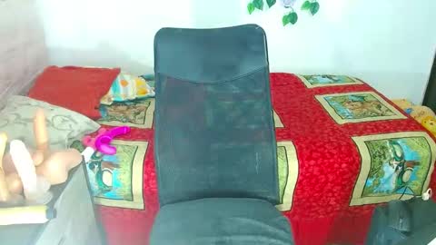 alexaqueenn online show from September 2025 08:13:01 PM