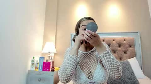 Snapshot of alexasttorm chatting on September 2025 04:39:02 AM Alexa online show from September 2025 04:39:02 AM