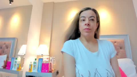 Snapshot of alexasttorm chatting on November 2025 04:17:02 AM Alexa online show from November 2025 04:17:02 AM