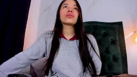 Snapshot of alexavans chatting on February 2026 11:37:01 AM online show from February 2026 11:37:01 AM