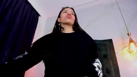 Snapshot of alexavans chatting on February 2026 11:18:01 AM online show from February 2026 11:18:01 AM