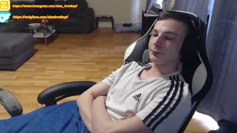 Alex online show from October 2025 02:05:02 PM