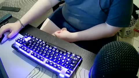 Snapshot of alexcandle chatting on May 2026 07:11:02 PM alexcandle online show from May 2026 07:11:02 PM