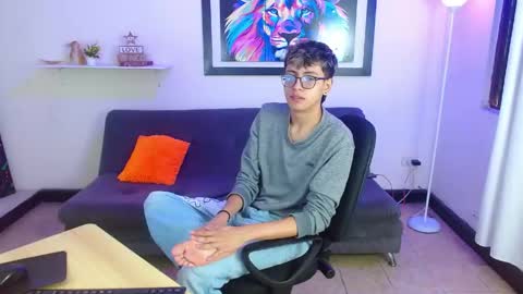Snapshot of alexcum_18 chatting on April 2026 02:12:02 PM alex online show from April 2026 02:12:02 PM