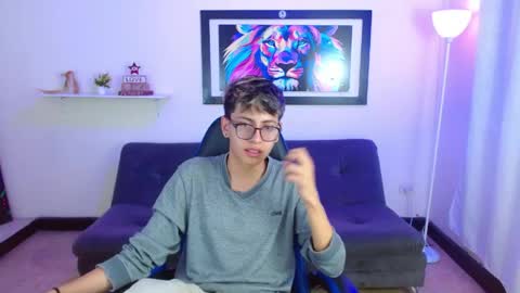 Snapshot of alexcum_18 chatting on April 2026 02:04:01 PM alex online show from April 2026 02:04:01 PM
