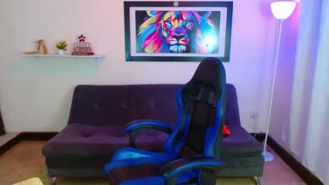 Snapshot of alexcum_18 chatting on May 2026 02:45:01 PM alex online show from May 2026 02:45:01 PM