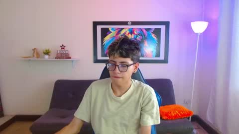 Snapshot of alexcum_18 chatting on May 2026 01:53:01 PM alex online show from May 2026 01:53:01 PM