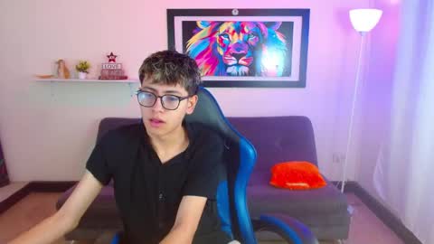 Snapshot of alexcum_18 chatting on May 2026 02:47:01 PM alex online show from May 2026 02:47:01 PM