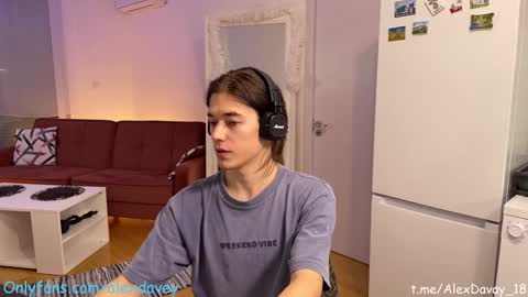 Snapshot of alexdavey chatting on January 2025 07:21:01 PM online show from January 2025 07:21:01 PM