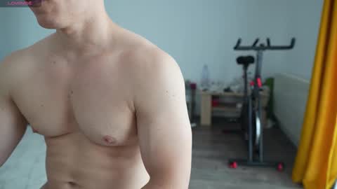 alexfit96 online show from September 2025 12:05:01 PM