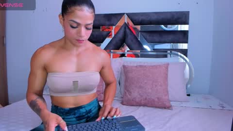 Snapshot of alexiafit chatting on December 2024 08:54:02 PM alexiafit online show from December 2024 08:54:02 PM