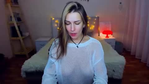 Alexia online show from March 2025 10:42:01 PM